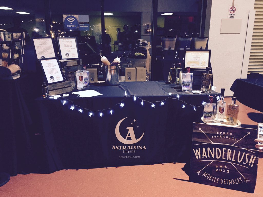 AstraLunaBrands's tweet photo. Congrats to Hunter who won a tee-shirt from AstraLuna for visiting our booth @SBNMass #localcraftbrew #spirits https://t.co/SUfuScHsT9