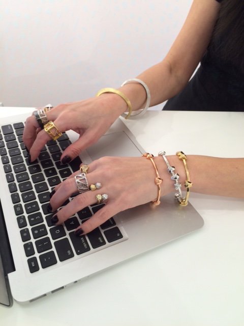 MiddleSisterVan's tweet image. Delicate geometry. A modern classic. Bravo @onachanjewelry! #LatticeCollection