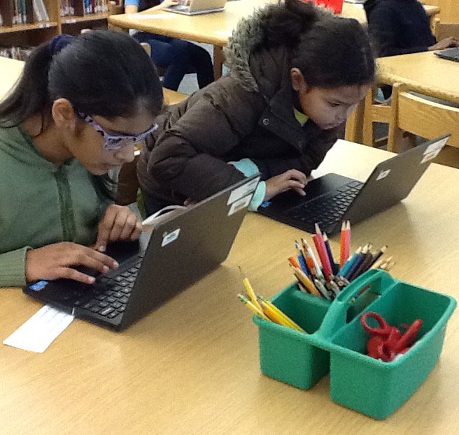 prattien's tweet image. #hourofcode @sbsdco really #weekofcode thx to @AdriaAmaya - Ss learn &amp;amp; Ts wear their code name! @MrsVC3 @BethCaruso1