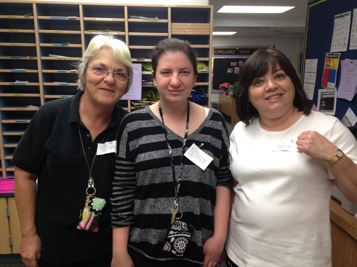 prattien's tweet image. #hourofcode @sbsdco really #weekofcode thx to @AdriaAmaya - Ss learn &amp;amp; Ts wear their code name! @MrsVC3 @BethCaruso1