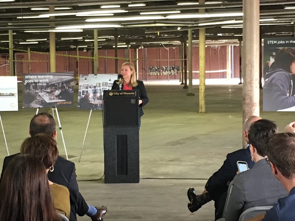 Phx making investments in warehouse dist to prep for next wave of workers &amp; tech. Thx <a href="/KateWGallego/">Kate Gallego</a> for your ldrshp!
