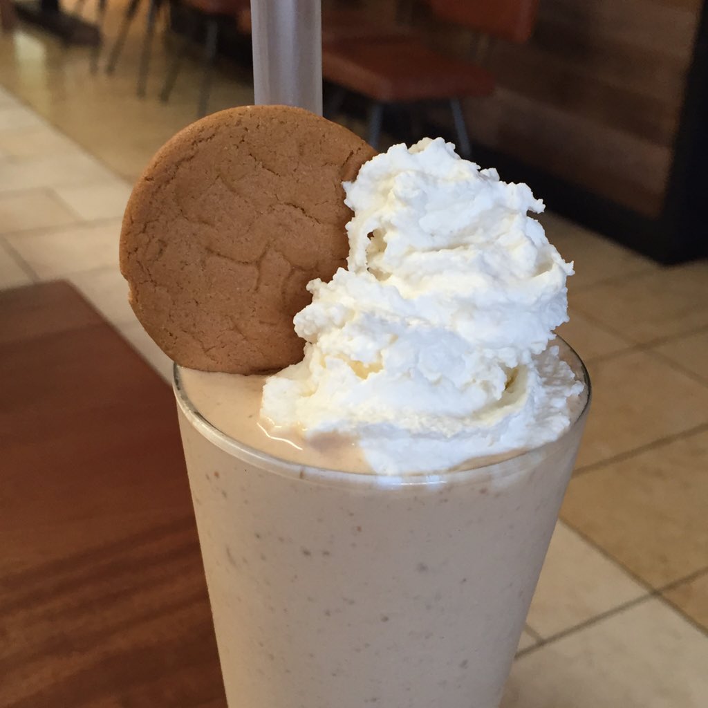 RealMomOfSFV's tweet photo. OMG!! This #GingerSnap #CookieButter Shake from @foodwellbuilt is yummy! #footwell built https://t.co/c5srCVVEPv