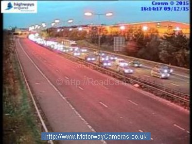 MENnewsdesk's tweet image. Two lanes blocked on the M60 between Bredbury and Denton after car trailer overturns
manchestereveningnews.co.uk/news/greater-m…