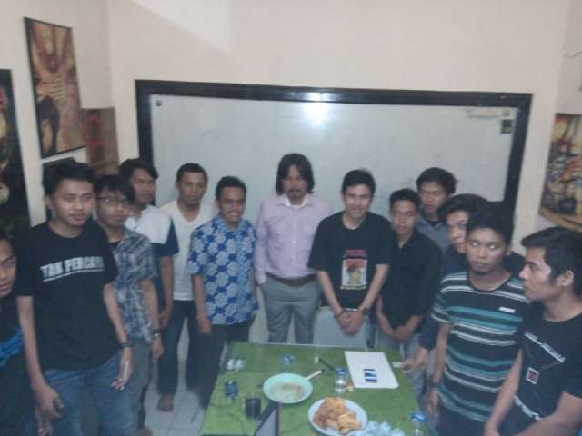 GUSDURian_MKS's tweet photo. Seusai Diskusi bersama Gus @syafiqhasyim_de di Sekretariat @laparss @GUSDURians  #Latepost https://t.co/1GpL7IuSEj