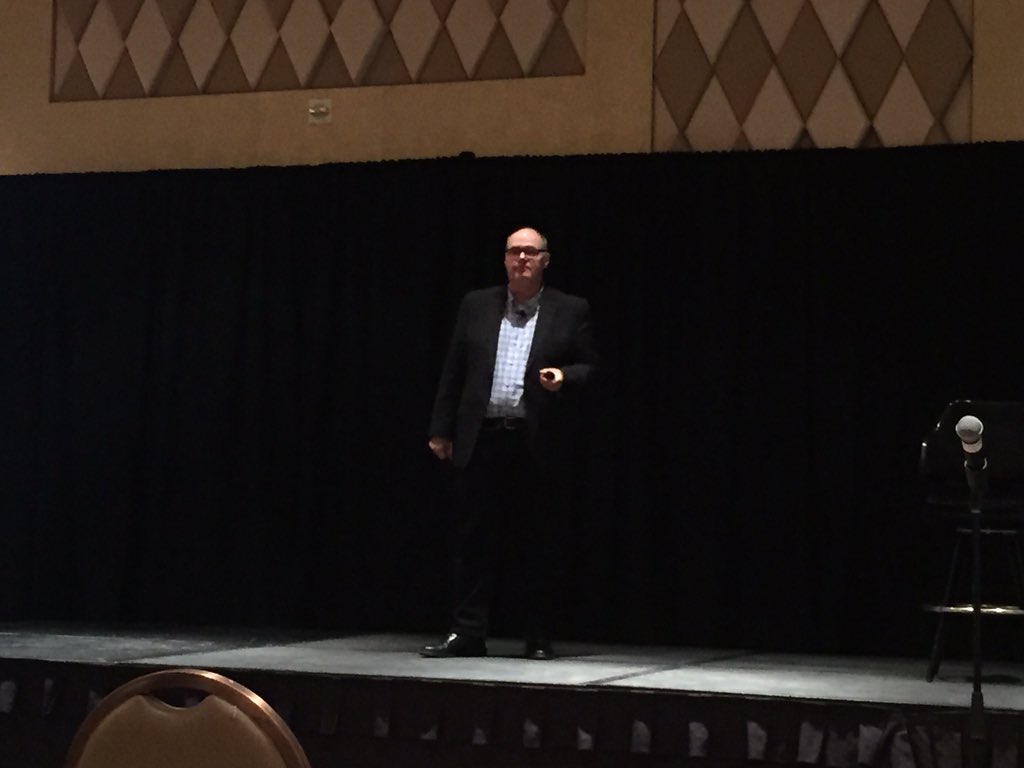 LiveAirShowTV's tweet photo. State of the industry with @RicPetersonShow #ICAS2015 https://t.co/MnWNQSqNfj