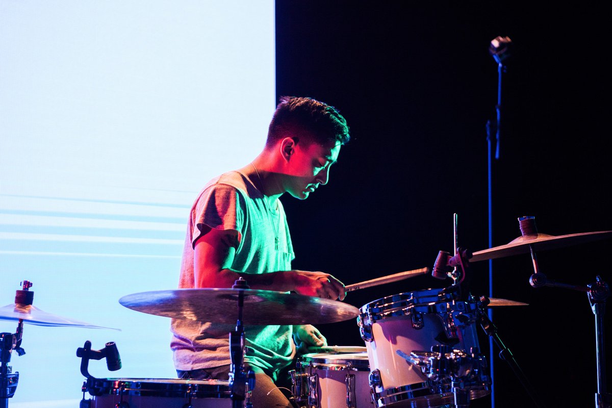 __SHIGETO's tweet photo. WE ARE LIVE! Watch the world premiere of "Do My Thing" (A @Venue Project) produced by @VSCO https://t.co/nUHRvX0gxV https://t.co/Isq3c1iyf6