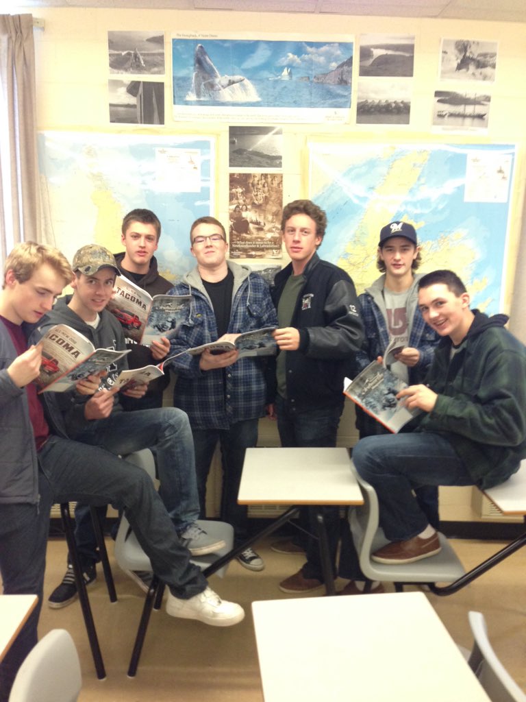 MrGoldsworthy12's tweet photo. My @skhmavericks students are rockin' the free magazines from @Sledworthy #GouldsRules #SnowKings @sledcore https://t.co/c5D56jFw0h