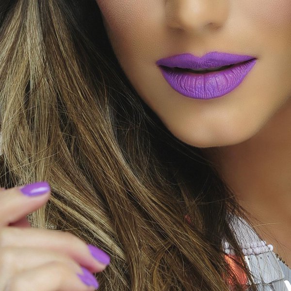GabyEspinoMcbo's tweet photo. Que Color tan hermoso!!! Los #Lipsticks de @gabyespino #GraffitiLove. #ColorMate. #MiVidaMiEstilo. https://t.co/c7qNy1rRYZ