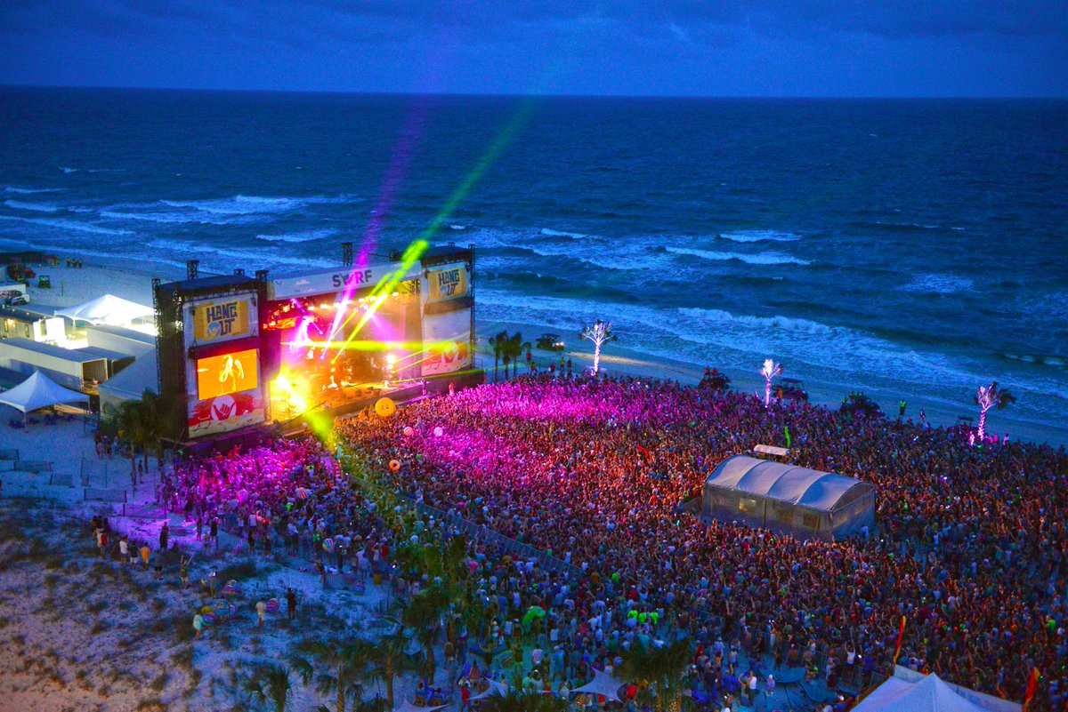 coastsband's tweet image. Competition time! Win 2 tickets to Hangout Fest by tweeting: @coastsband send me to the beach #HANGOUTFEST Cx