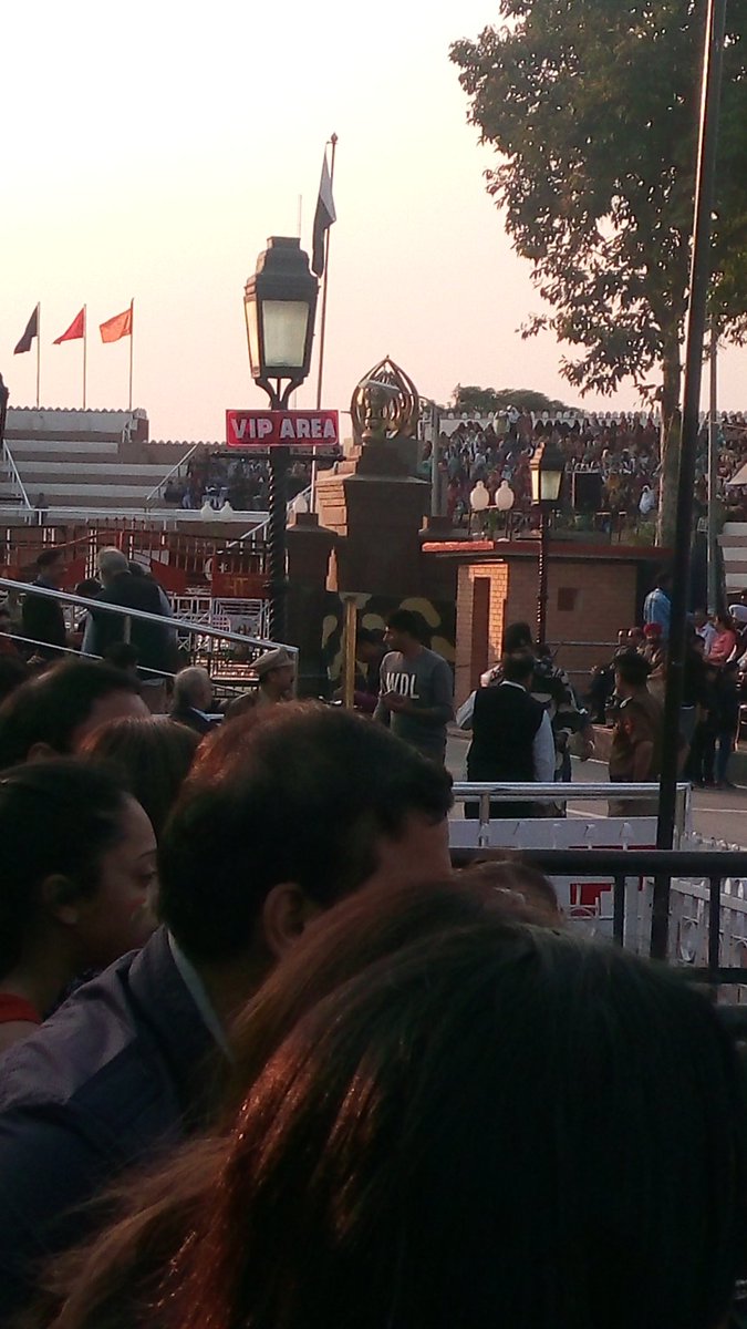 taran9386's tweet image. This at Wagah border... #stopvipculture