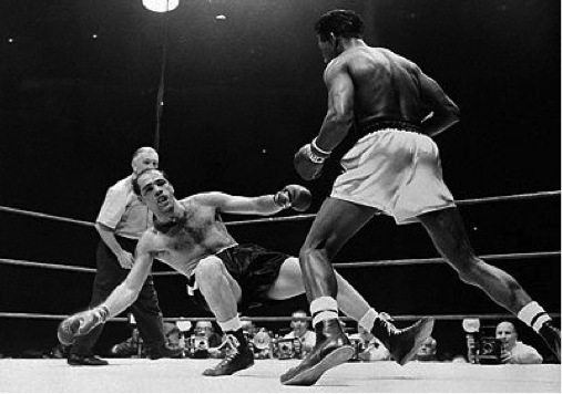MayweatherPromo's tweet photo. #OnThisDayInBoxing Sugar Ray Robinson knocked out Carl Olson to regain his world middleweight title. https://t.co/dldAf4inNx