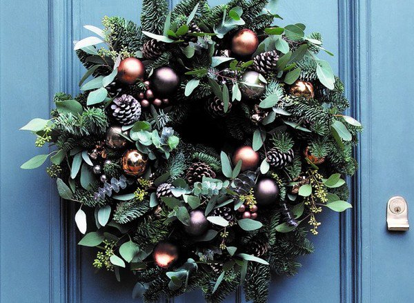 Mohawk_DWS's tweet photo. 8 Naturally Beautiful Christmas Outdoor Decorations https://t.co/XbgjHxh2R4 https://t.co/b2zGJKWrhE