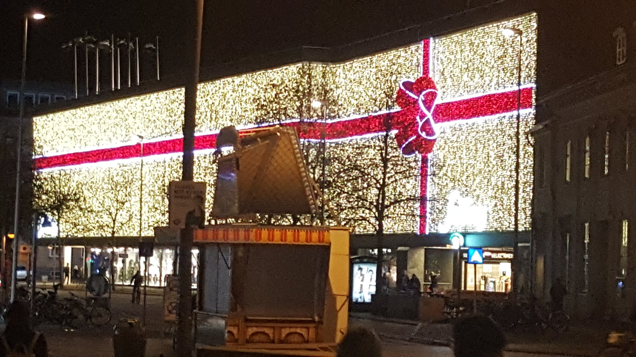 lejlighed gennemsnit makker Charlotte Hansen on Twitter: "Gorgeous Christmas lights in @AalborgKommune  #hometown #Salling #Aalborg https://t.co/g4vgT8V2xq" / Twitter