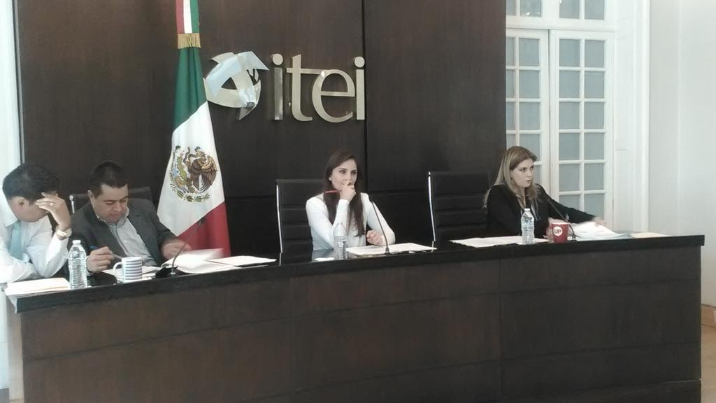 CynthiaCanteroP's tweet photo. Comenzamos sesión del Consejo de @iteijalisco síguenos #EnVivo https://t.co/pcnoywrKpi https://t.co/vK2Bdzfsoh