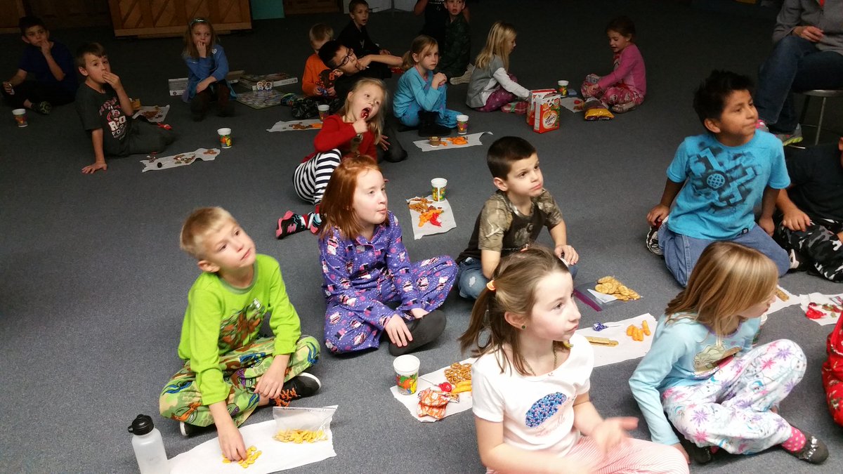 thekramms's tweet photo. Congrats to Mrs.Asfeld's class on earning their music party!Good listening and behavior really pays off!@CSEROCORI https://t.co/43xxuKLyrC