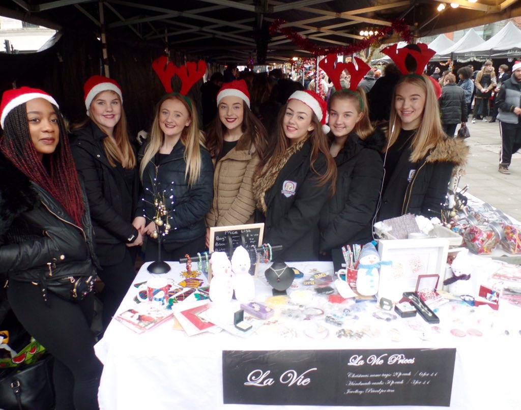 PureOneVoice's tweet photo. The team from @NewmanRCCollege part of @YE_NE Young Enterprise at Manchester's Xmas Markets talk to us @pure1078 8pm https://t.co/4Mb4O9UGhy
