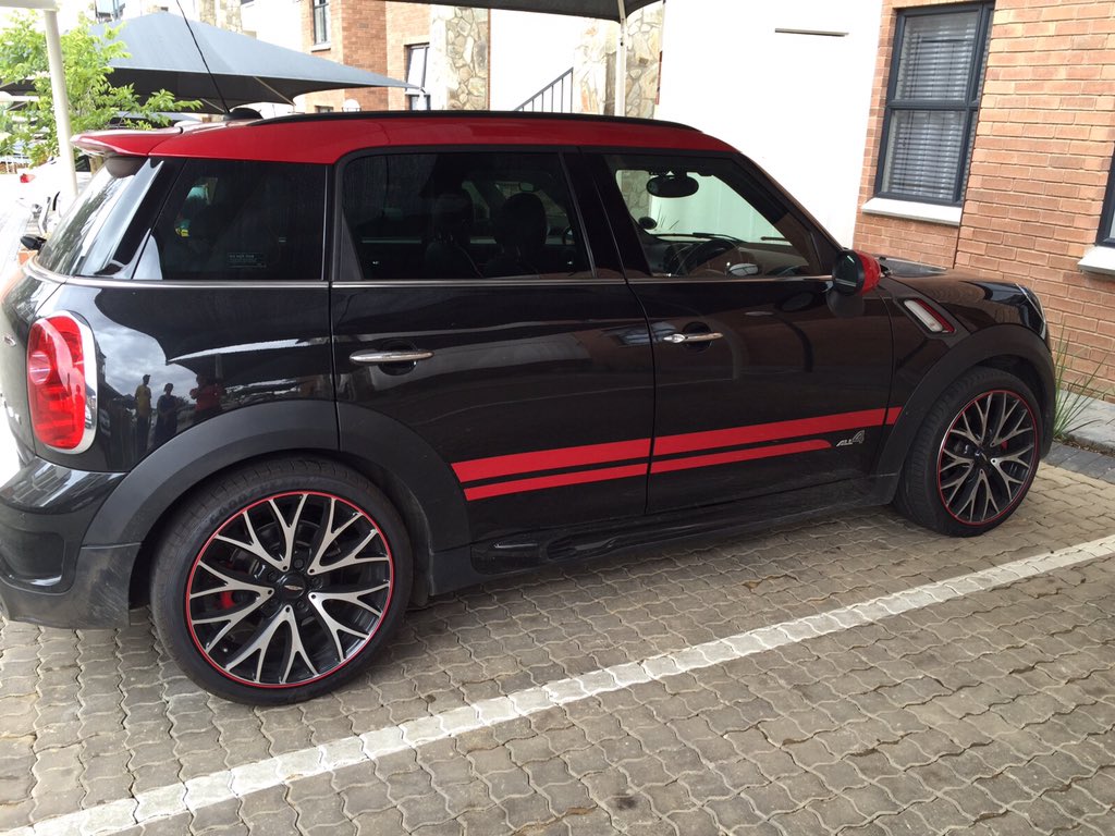 FfwdTec's tweet photo. JCW MINI looking like a BOSS #redpinstripe #rimpro-Tec https://t.co/bq6L26RLcd @MINISouthAfrica https://t.co/4jdzaeVp4r