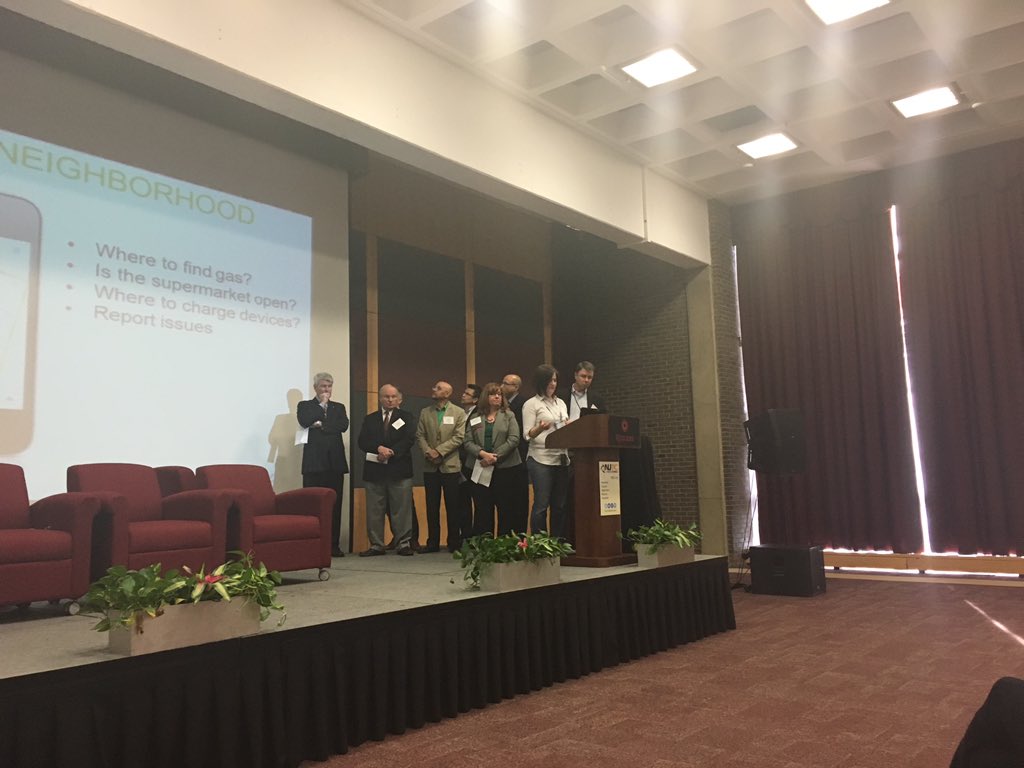 WeAreTechUnited's tweet photo. @denise_spell @CurrantNow presenting at our #incubator showcase #TechDay2015 https://t.co/UzmRWHj232
