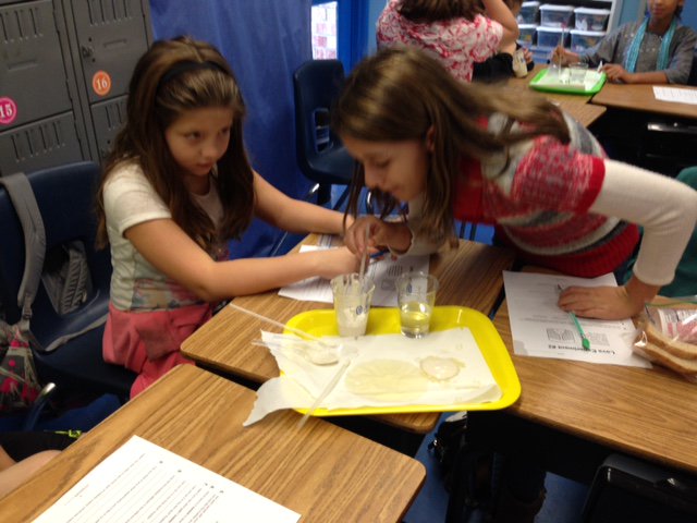 jannell_e's tweet photo. We had so much fun solving a volcano mystery today!  @MysterySci  #NESMerryTechmas @NewingtonElementary @pNabbie https://t.co/VshfMKQgbR