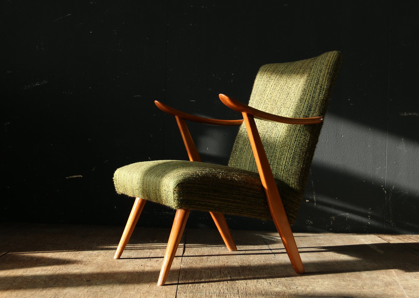 ochtendgloren waarheid Weggegooid De Huiszwaluw on Twitter: "Top #Deens #Vintage Design Groen en teakhout  fauteuil jaren 60 #Dehuiszwaluw https://t.co/ptXHEnuP2L  https://t.co/OVREFgaiS1" / Twitter