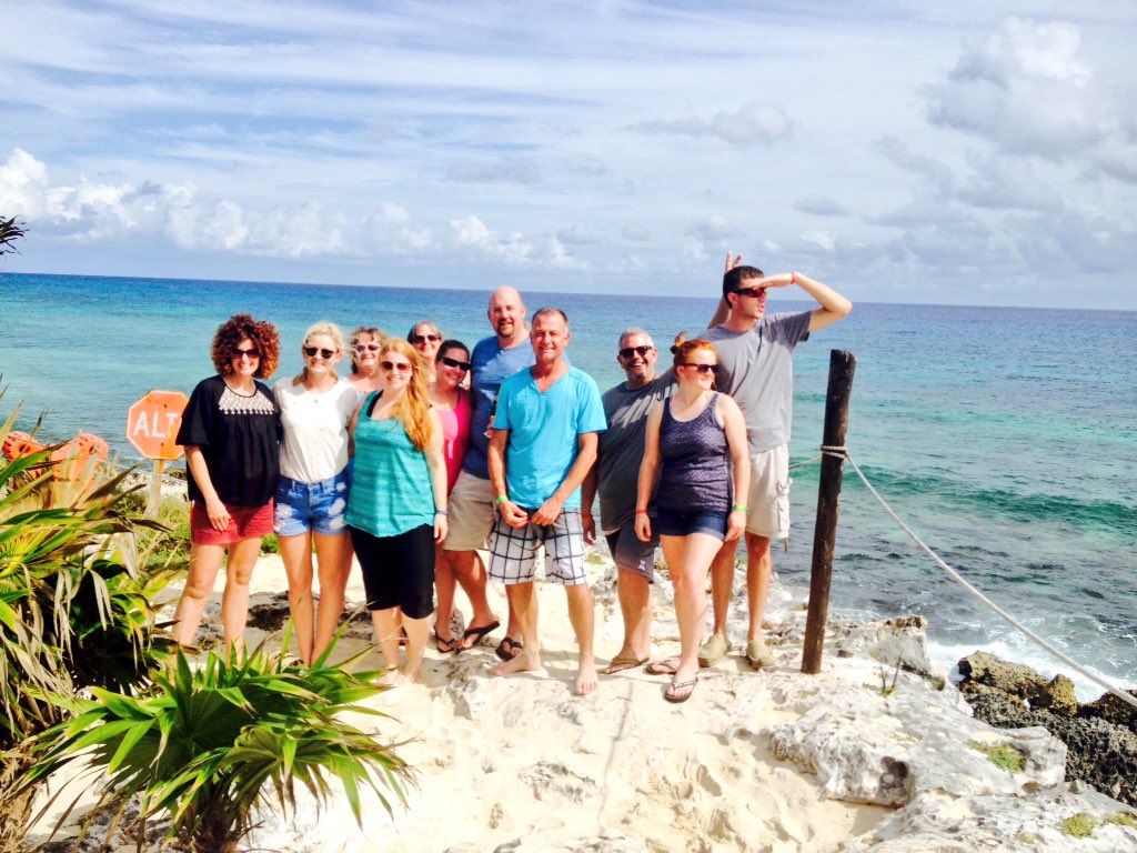 Cozumelbarhop's tweet photo. She, a FoHo herself, took her employees to Cozumel &amp; the Hop! #bestbossever #NovelDesigns @NovelDesigns https://t.co/H7SkG6TiGF