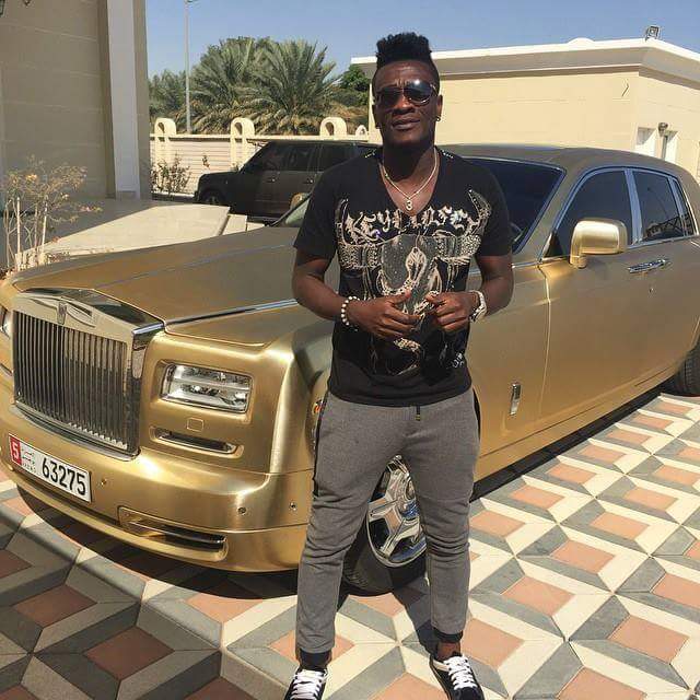 deGraftAyala's tweet photo. Maybe this guy sold the Rolls Royce to  @ASAMOAH_GYAN3 😂😂😂😂😂😂😂 https://t.co/WAWHz7VSxk