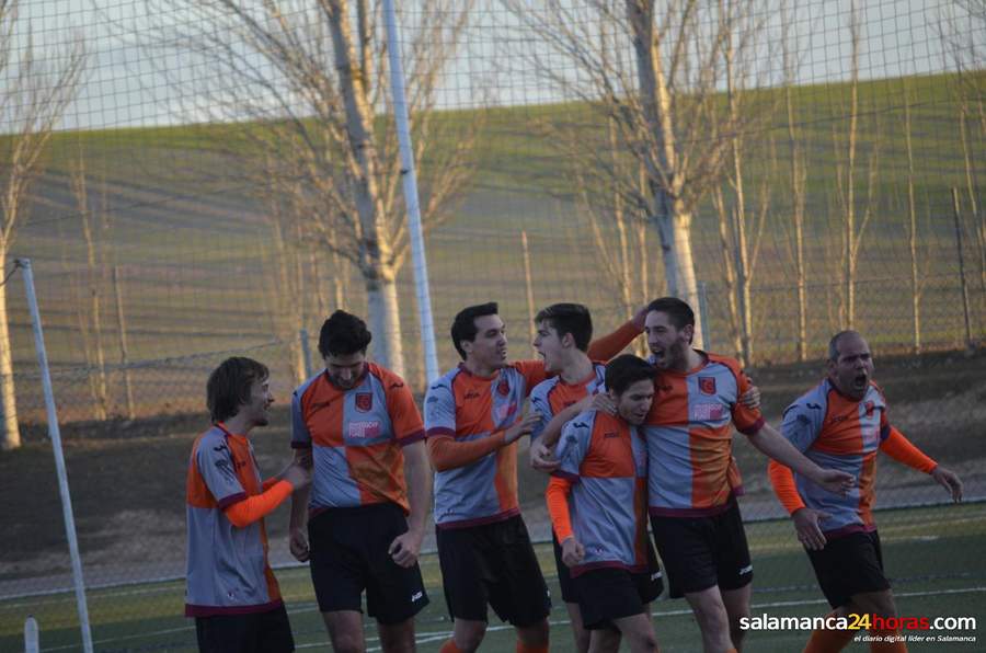 s24horas's tweet photo. El @INFOCDCarbajosa se va de dulce a la Navidad https://t.co/5OtMeNASBV vía @s24horas https://t.co/3fRUjAN0Vn