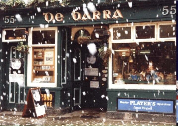 CDs by @Meed_A_Plan_B @justingrounds #GavMoore @Paula_KoB on sale at #DeBarras today. Support #IrishMusic #ShopLocal