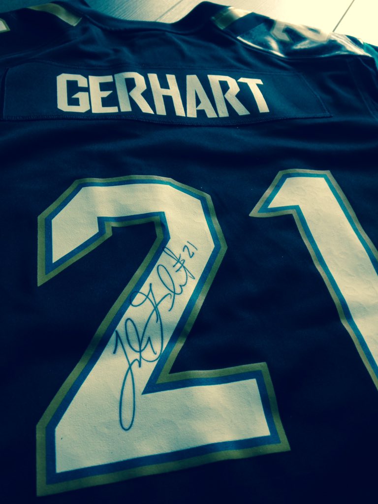 JaguarsUKandIE's tweet photo. One more giveaway! Follow and RT and this signed Toby Gerhart jersey could be yours! Merry Christmas! 🎄🎁 #BeJaguars https://t.co/BeQo02TAUV