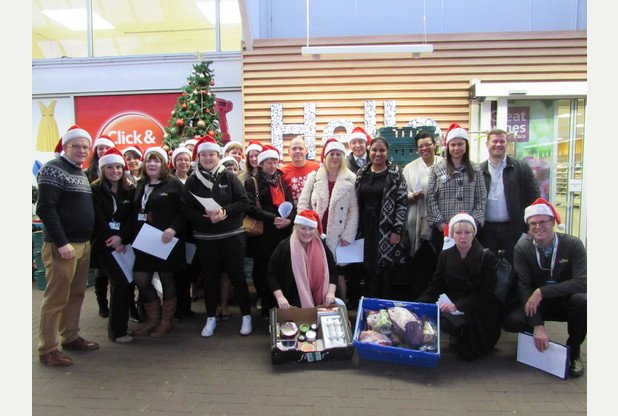 Tesco and bpha donate hampers filled with Christmas cheer
bit.ly/1MxNyvV
