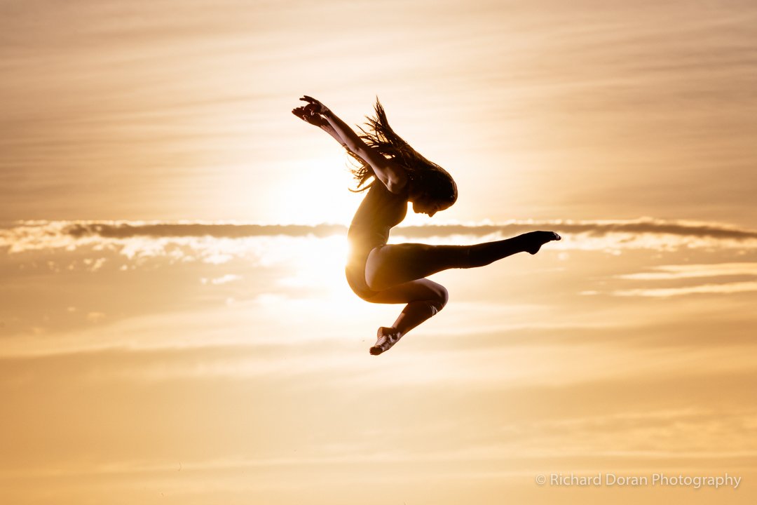DoranoPhoto's tweet photo. 14yrs old - and with power and grace. Merry Christmas @helena__may #humanscanfly #dance @nzperformingarts https://t.co/q9vPyvHpvE