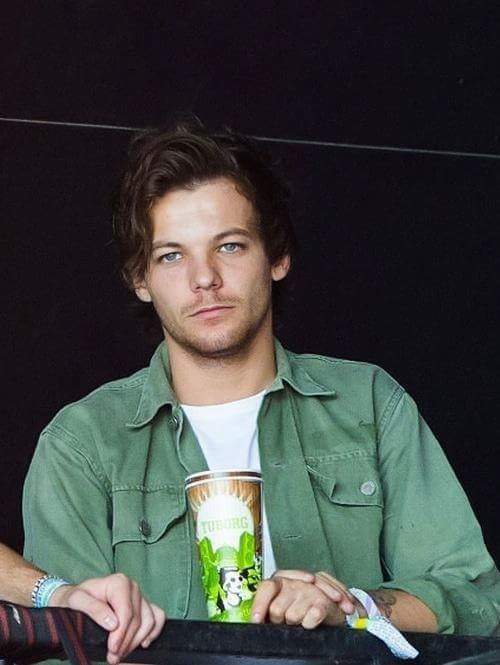 #HappyBirthdayLouis a crecido..... 😢😢😢😢😢😢