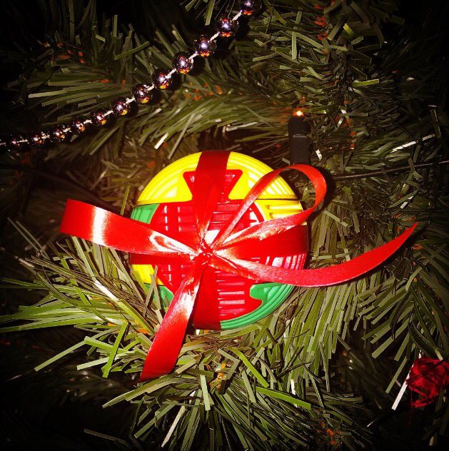 slida3Dpuzzle's tweet photo. #merrychristmas from team @slida3Dpuzzle ... Guess what #presents are hiding in our #christmastree #christmas2015 https://t.co/seaaG9qA24
