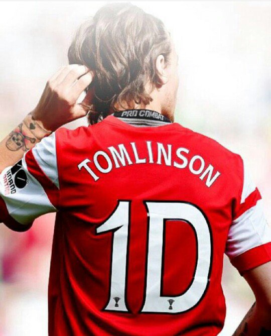 anaalfara23's tweet photo. Happy birthday muy little boobear love you to the moon and back, pleasee come back soon. Te quiero https://t.co/sSJs54gVhg