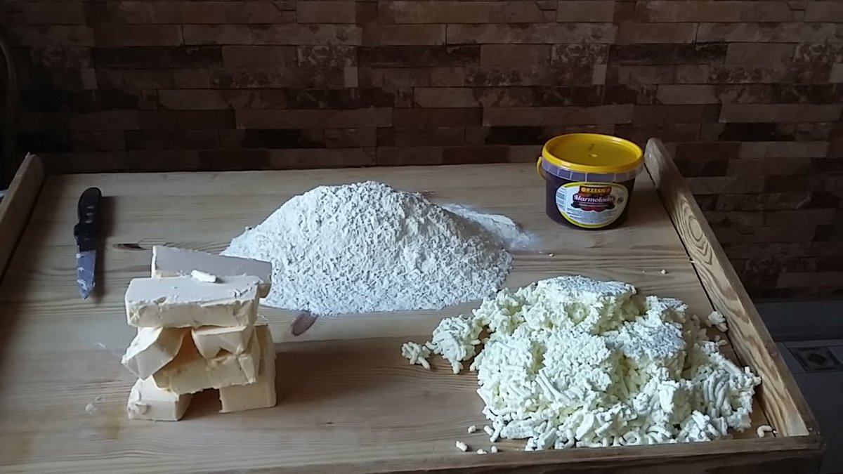 MarekGwo's tweet photo. Dzisiaj robię #ciastki z marmeladą :) #pieczenie https://t.co/RLeB0PvCn5