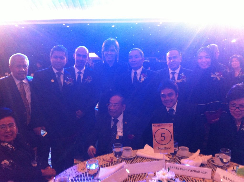 Selamat BISNIS INDONESIA 30 tahun <a href="/dwiki_dharmawan/">Dwiki Dharmawan</a>