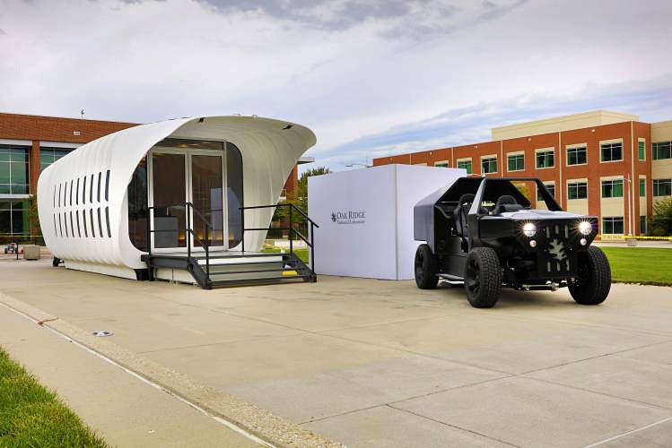 microsiervos's tweet photo. Un coche y una vivienda impresos en 3D para optimizar al máximo el consumo de energía https://t.co/6zIQ35HPRt https://t.co/Ra1suBdak6