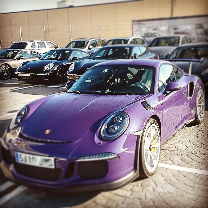 OnlyCarrera's tweet photo. Good looking.. #porsche #gt3rs #porsche911 #porsche991gt3 #healthylifestyle #rallycars #porschespain #carsoninstag… https://t.co/CPdP7NezIv