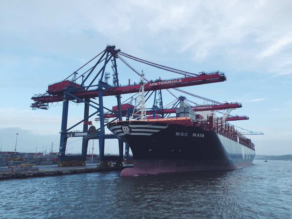 goteborgcom's tweet photo. The world's largest container ship #MSCMaya is in the Port of #Gothenburg today. https://t.co/1yVbkqURtd