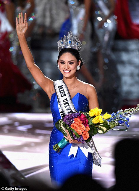MISTER_GIA's tweet image. Miss Colombia celebrates her victory for more than two minutes VIDEO
NEWS ONLINE (G) gialoonline.blogspot.com/2015/12/miss-c…