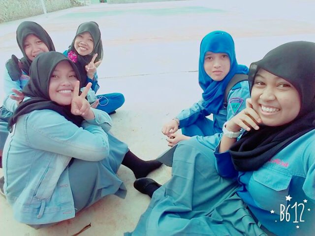 selvile72053206's tweet photo. Kngen masa2 skolahh 150515 https://t.co/JU93QLc1vp