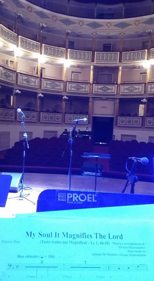 DauniaGC's tweet photo. Xmas Tour 2015. Teatro Giordano. 45a stagione Amici della Musica.
#openthedoorstochrist #giovannipaoloII https://t.co/b0mUQkq4WK