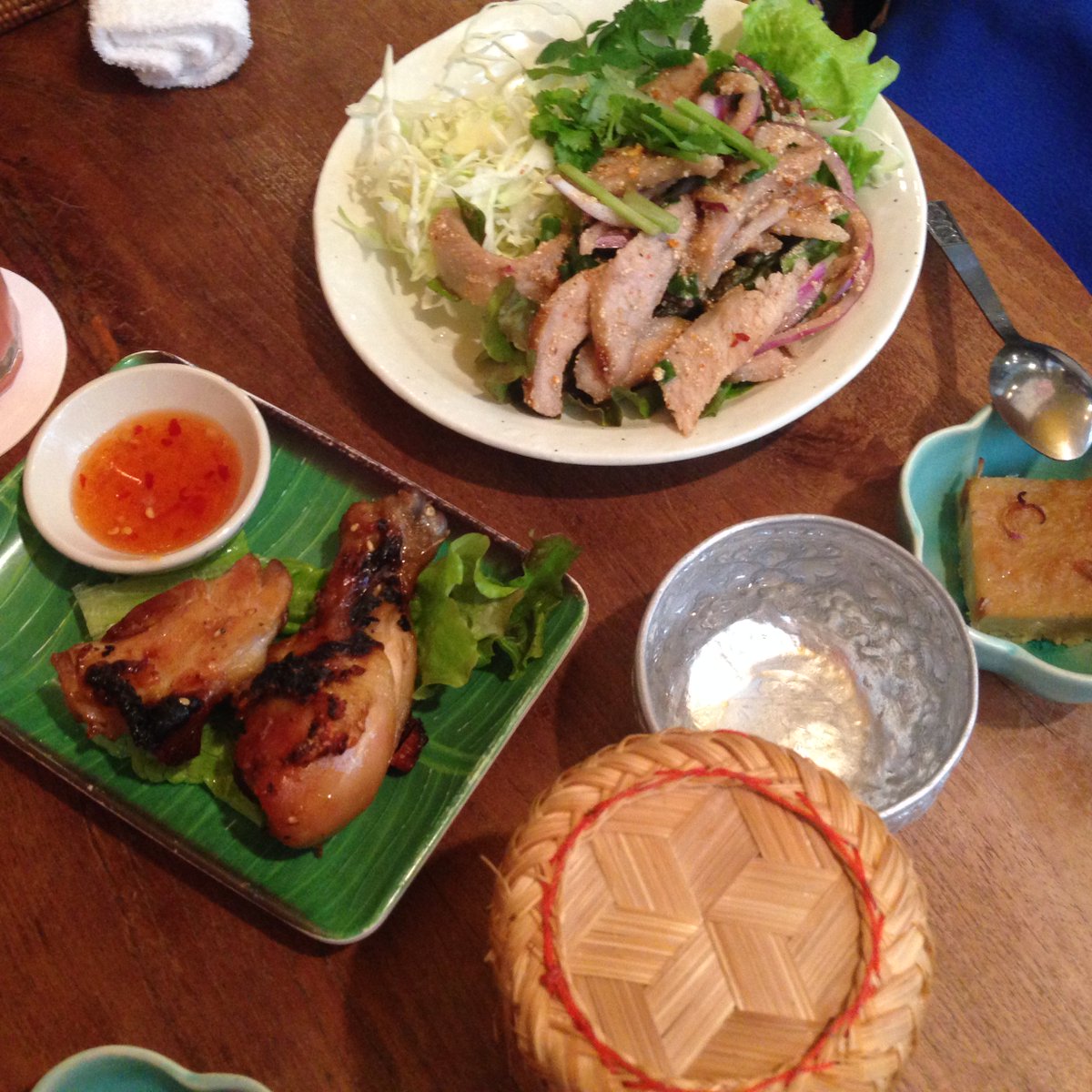 OpenSnapJP's tweet photo. 先日 #タイ料理 の #ランチ を食べに #吉祥寺 へ。長打の列の中には #家族 連れも多く #子供 にも #人気⁉。#OpenSnap のタイ料理はこちらhttps://t.co/kqSAm4rlyh https://t.co/UmoY45N2yH