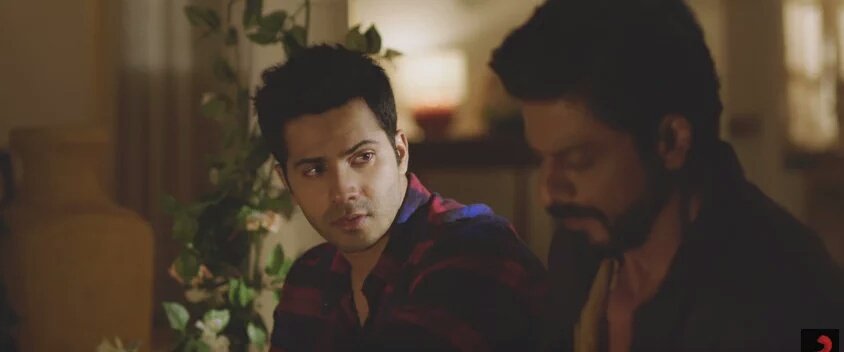 iamalishax's tweet image. Can't explain how much i love dis scene ❤ #Daayre brotherhood @Varun_dvn @iamsrk ❤