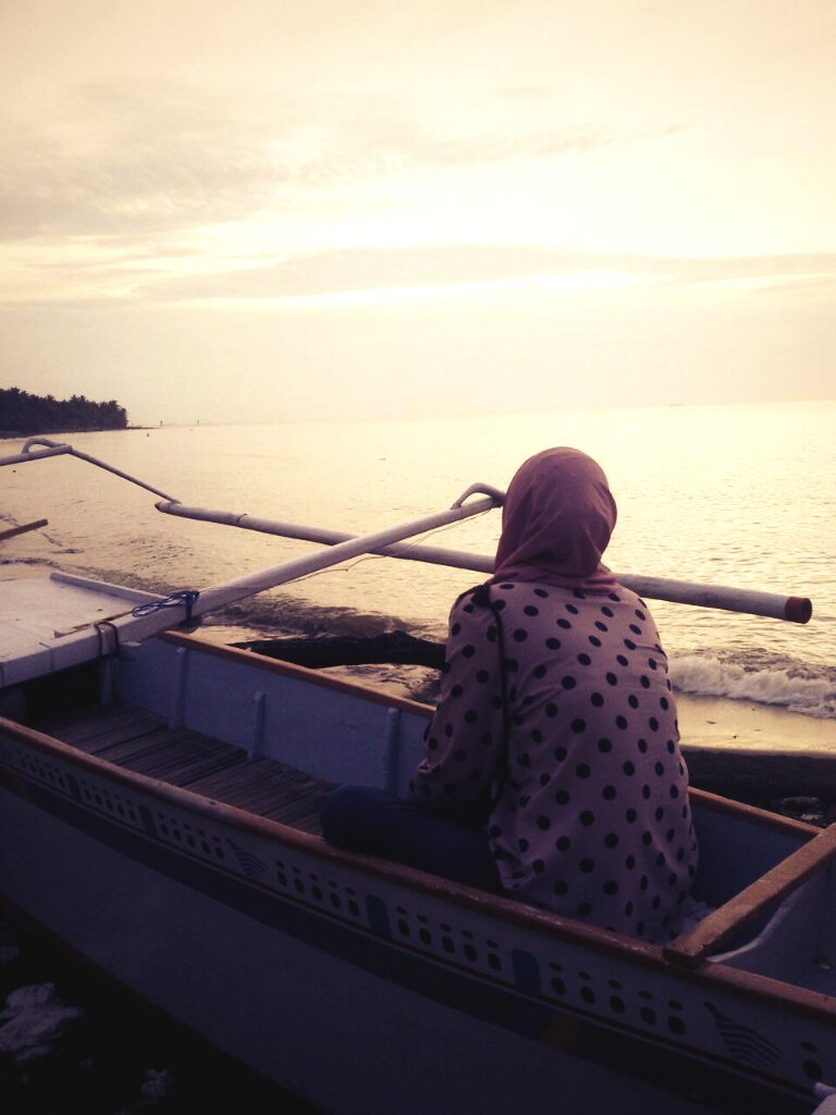TenriArief's tweet photo. Hayati lelah bang!! #KKN90#Barru#pantaiujungbatu#nostalgia https://t.co/ZfZ0WuefTw