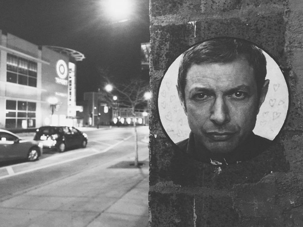 drabist's tweet photo. I found #jeffgoldblum chillin outside #target #streetart #brickwall #chicago #uptown https://t.co/VNNAopaoM5 https://t.co/mccRljl23h