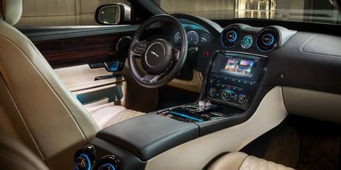 Jaguar начал приём заказов на обновлённый седан XJ в России https://t.co/JSjg9HGyPd