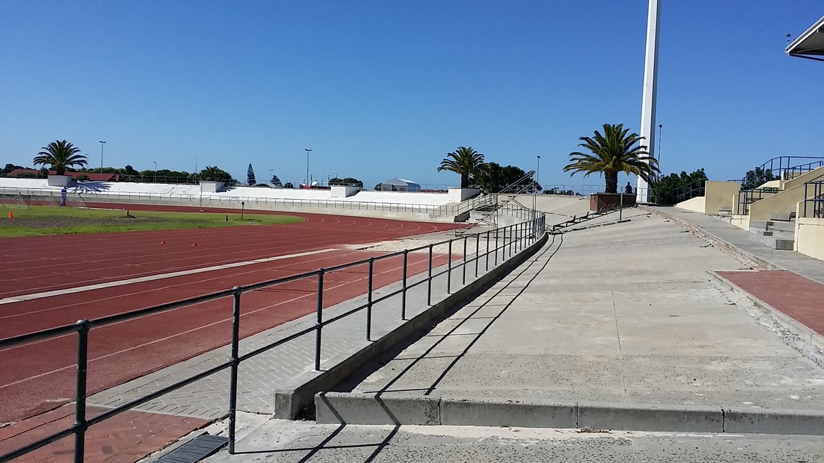 Sad to see palm trees in middle of vygieskraal cycling track
