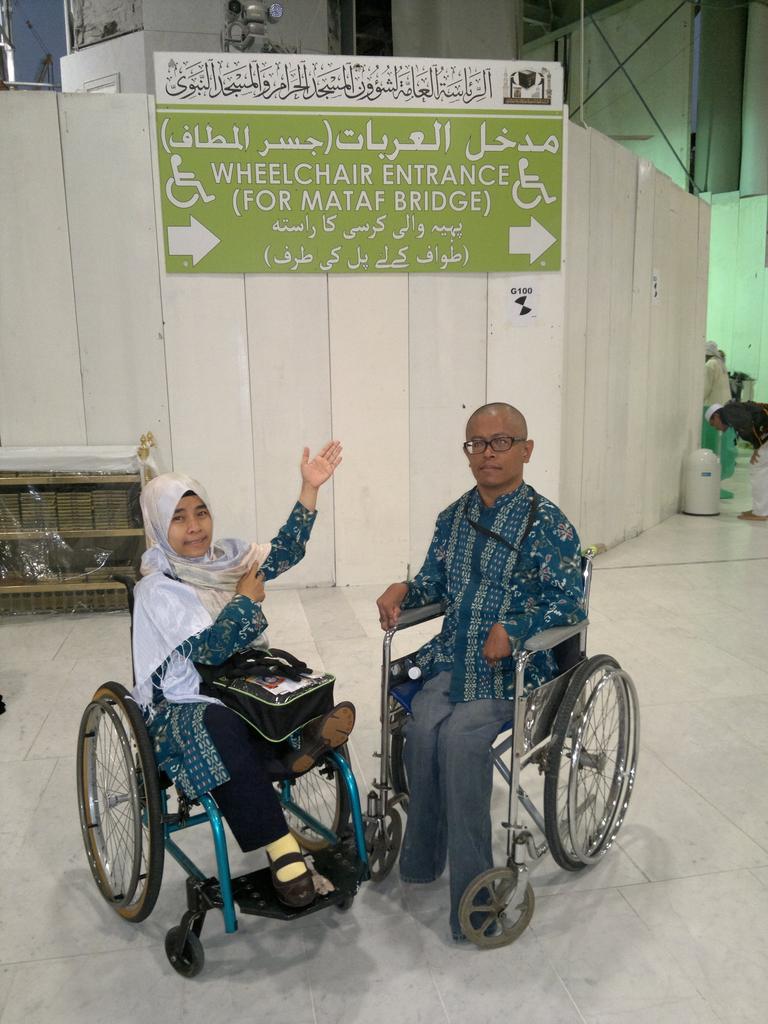 Masjid Nabawi &amp; Masjidil Haram yg aksesibel. Pak <a href="/ridwankamil/">Ridwan Kamil</a> pak <a href="/jokowi/">Joko Widodo</a> bs tdk semua Mesjid di Indonesia aksesibel