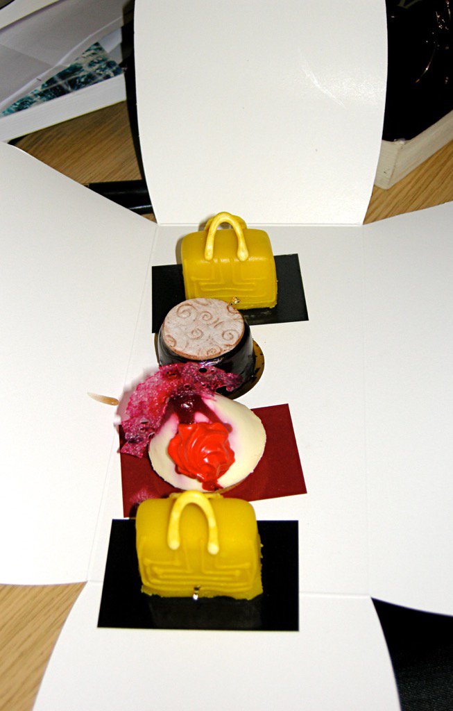 Getting my #sugarhigh in the form of #handbags ! #Delicious #sweetthings #bakedgoods #creativity